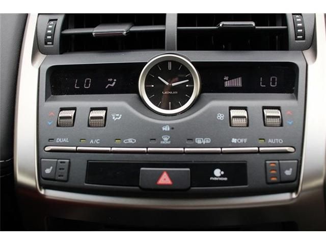 TOYOTA LEXUS NX300H 2018 Image 31