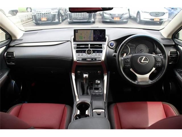 TOYOTA LEXUS NX300H 2018 Image 31