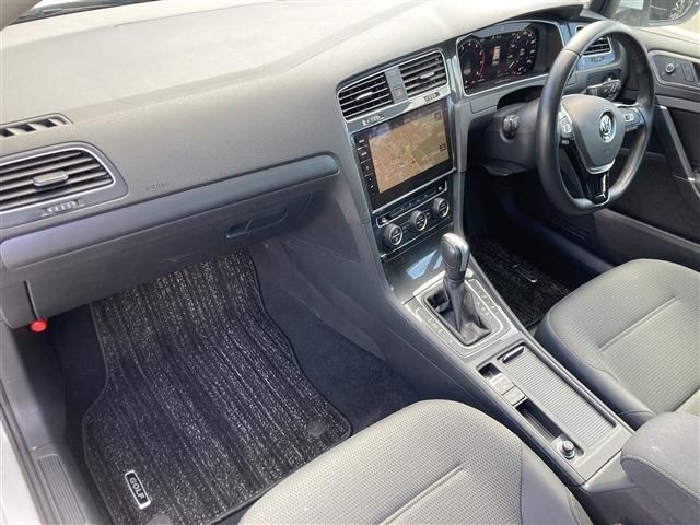 VOLKSWAGEN GOLF VARI 2019 Image 31