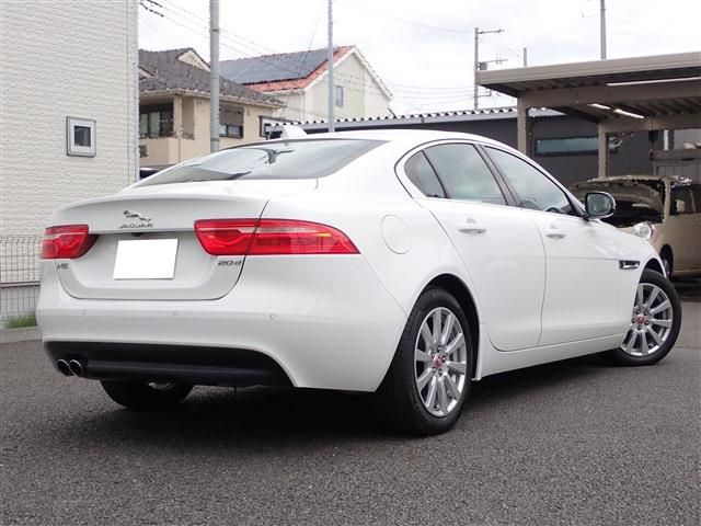 JAGUAR XESERIES 2017 Image 31