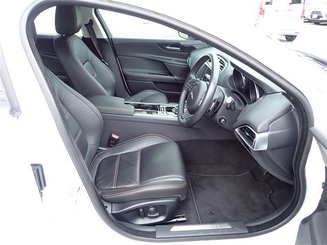 JAGUAR XESERIES 2017 Image 31