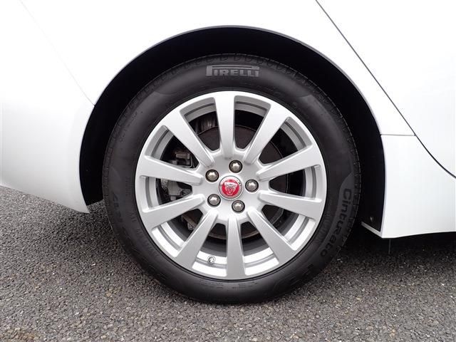 JAGUAR XESERIES 2017 Image 31