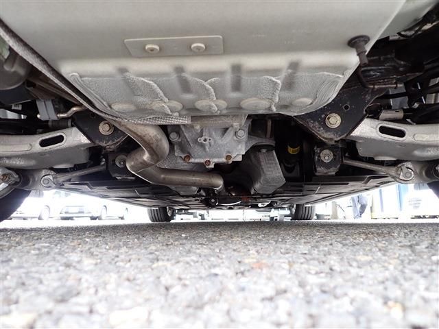 JAGUAR XESERIES 2017 Image 31