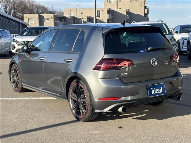 VOLKSWAGEN GOLF GTI 2018 Image 31