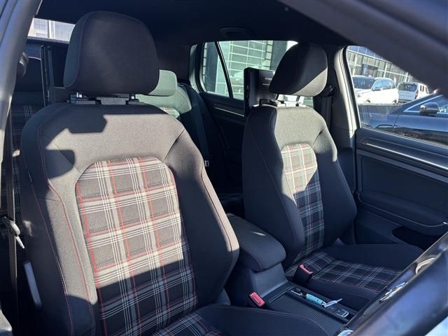 VOLKSWAGEN GOLF GTI 2018 Image 31