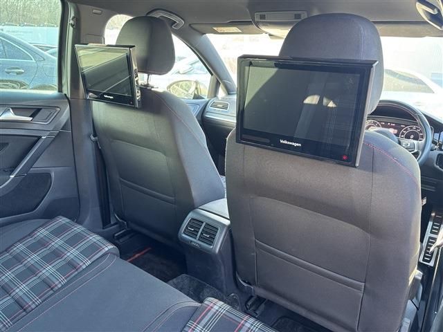 VOLKSWAGEN GOLF GTI 2018 Image 31