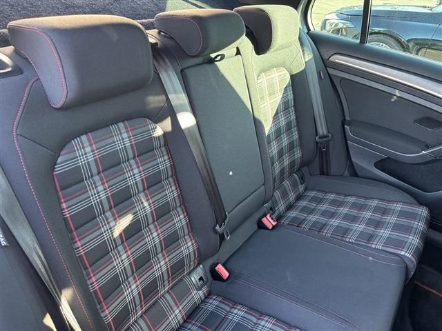 VOLKSWAGEN GOLF GTI 2018 Image 31
