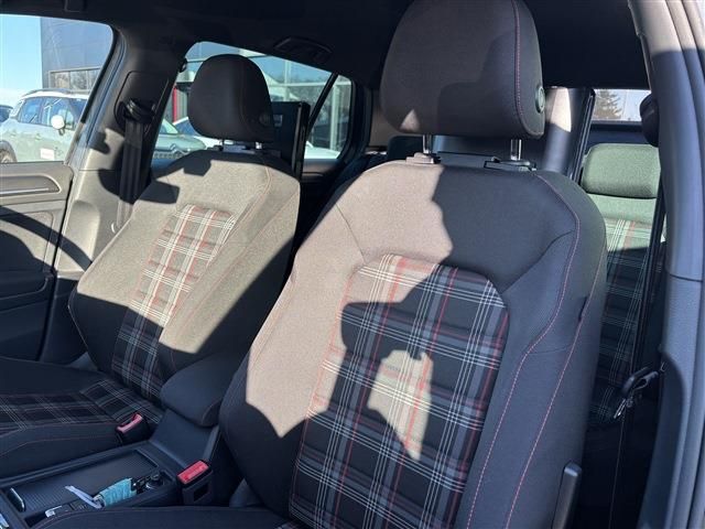 VOLKSWAGEN GOLF GTI 2018 Image 31