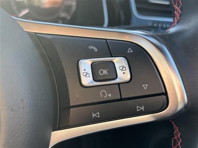 VOLKSWAGEN GOLF GTI 2018 Image 31