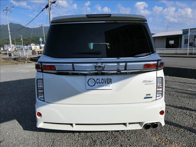 NISSAN ELGRAND 2010 Image 31