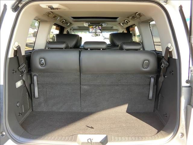 NISSAN ELGRAND 2010 Image 31