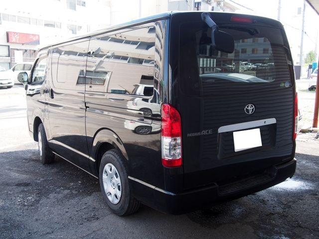 TOYOTA REGIUSACE VAN 4WD 2019 Image 31