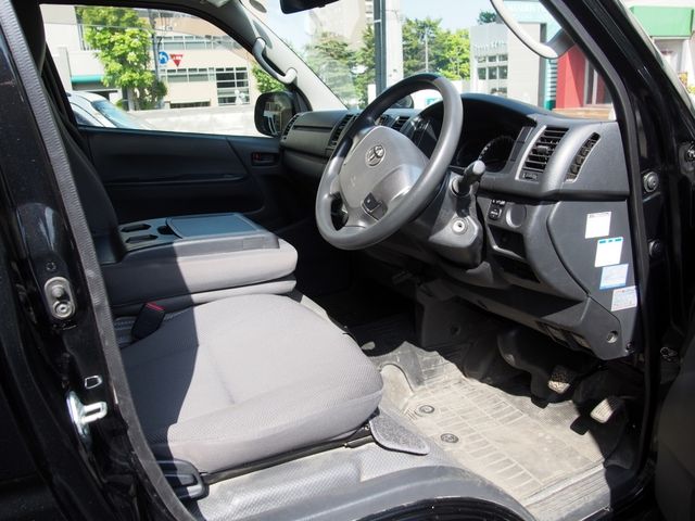 TOYOTA REGIUSACE VAN 4WD 2019 Image 31