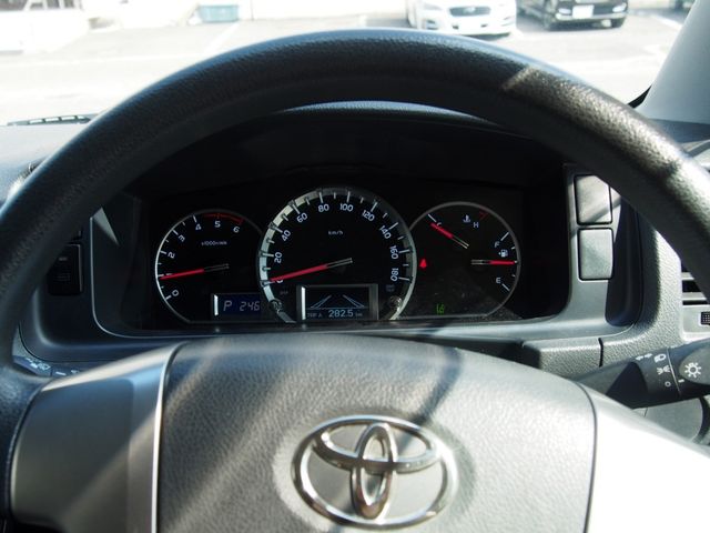 TOYOTA REGIUSACE VAN 4WD 2019 Image 31