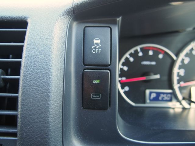 TOYOTA REGIUSACE VAN 4WD 2019 Image 31