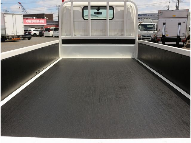 HINO DUTRO 2019 Image 31