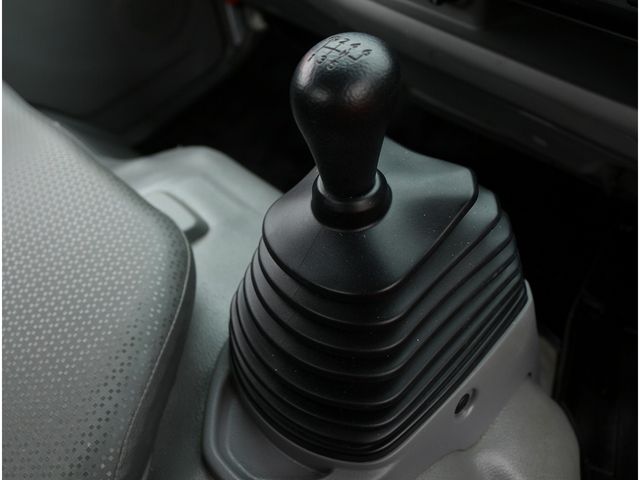 HINO DUTRO 2019 Image 31