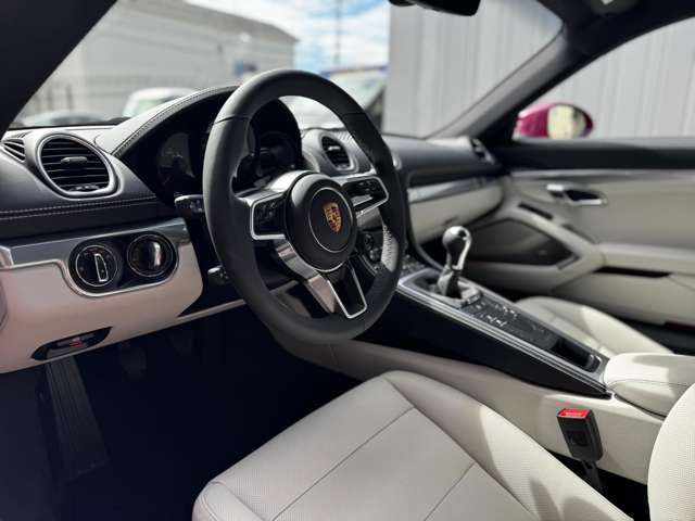 PORSCHE 718CAYMAN 2024 Image 31