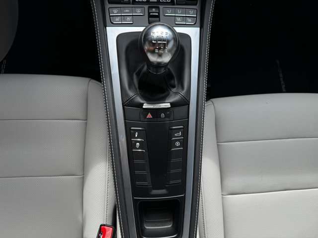 PORSCHE 718CAYMAN 2024 Image 31