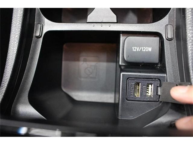 TOYOTA HARRIER HYBRID 2015 Image 31