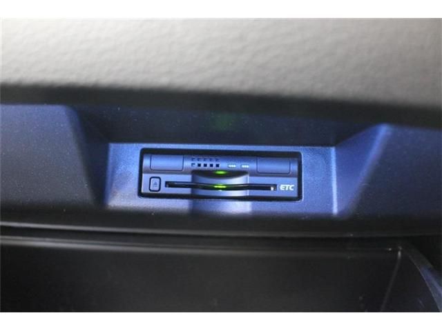 TOYOTA HARRIER HYBRID 2015 Image 31