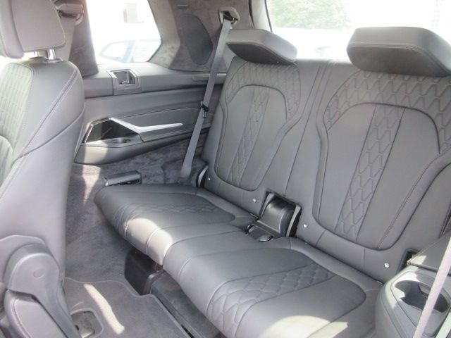 BMW X7 2024 Image 31
