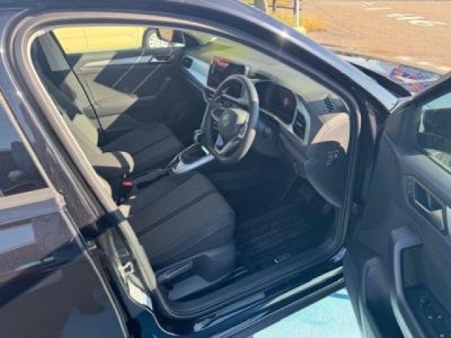 VOLKSWAGEN T-ROC 2023 Image 31