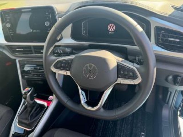 VOLKSWAGEN T-ROC 2023 Image 31