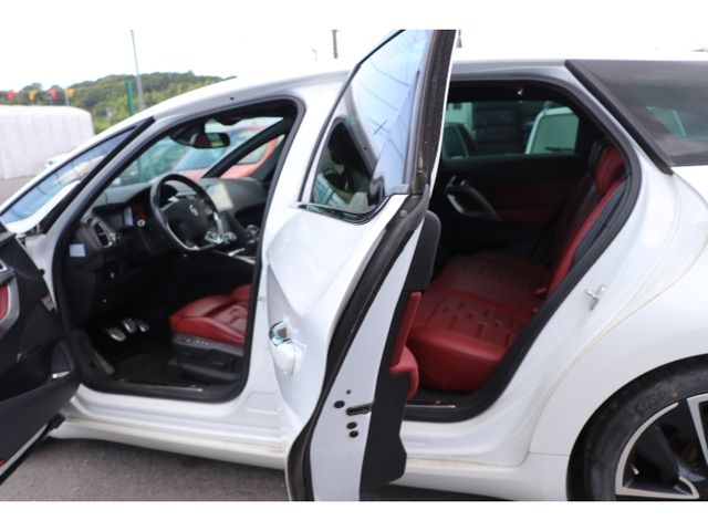 CITROEN DS5 2013 Image 31