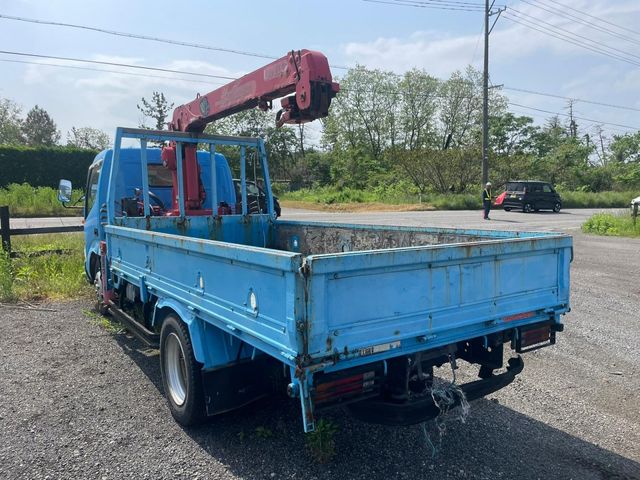 HINO DUTRO 2001 Image 31