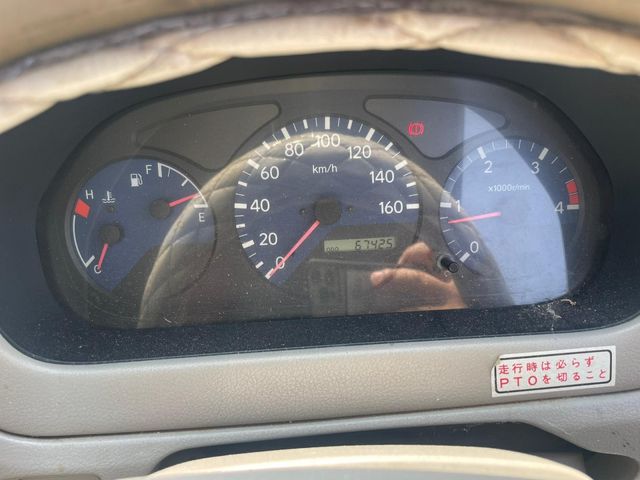 HINO DUTRO 2001 Image 31