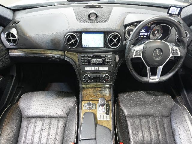 MERCEDES BENZ SL CLA 2013 Image 31