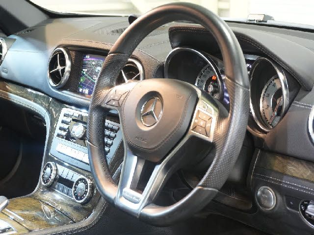 MERCEDES BENZ SL CLA 2013 Image 31