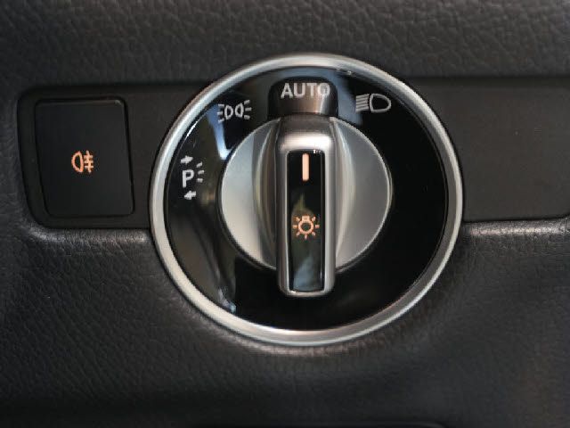 MERCEDES BENZ SL CLA 2013 Image 31