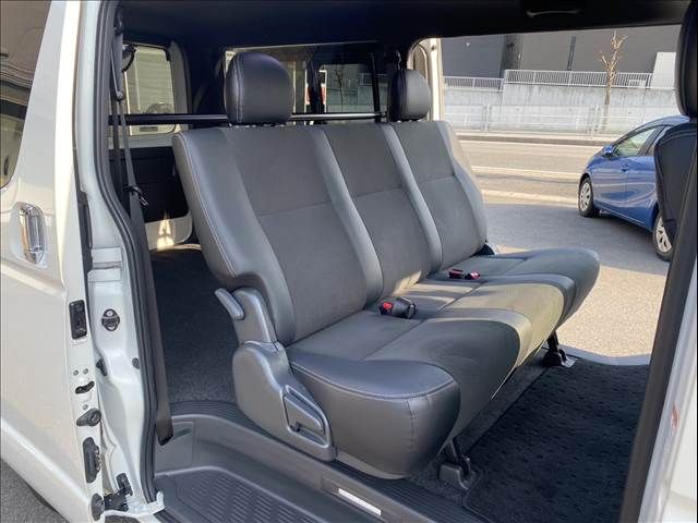 TOYOTA HIACE VAN 2WD 2022 Image 31