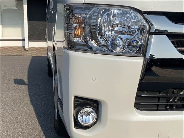 TOYOTA HIACE VAN 2WD 2022 Image 31