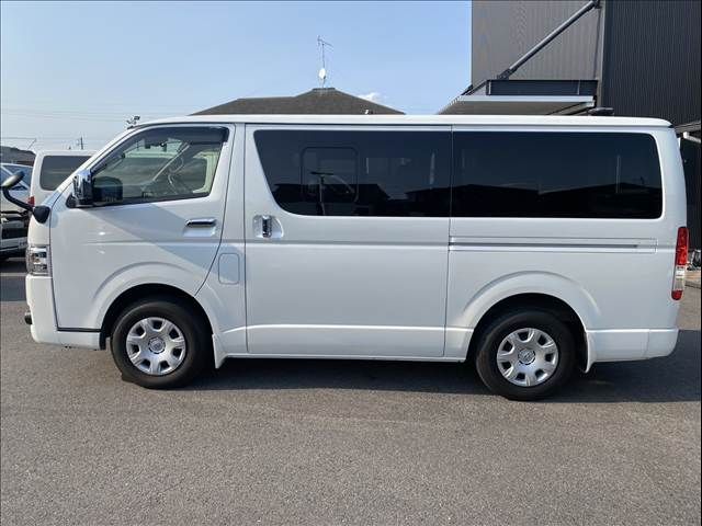 TOYOTA HIACE VAN 2WD 2022 Image 31