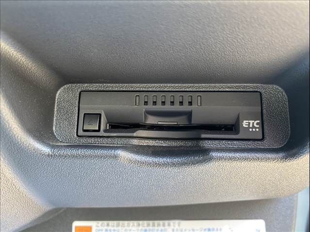 TOYOTA HIACE VAN 2WD 2022 Image 31