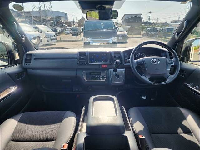 TOYOTA HIACE VAN 2WD 2024 Image 31