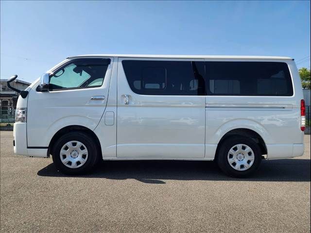 TOYOTA HIACE VAN 2WD 2024 Image 31