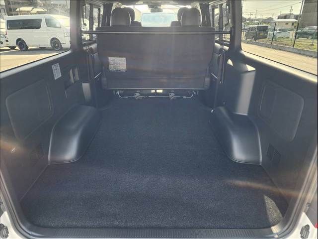 TOYOTA HIACE VAN 2WD 2024 Image 31