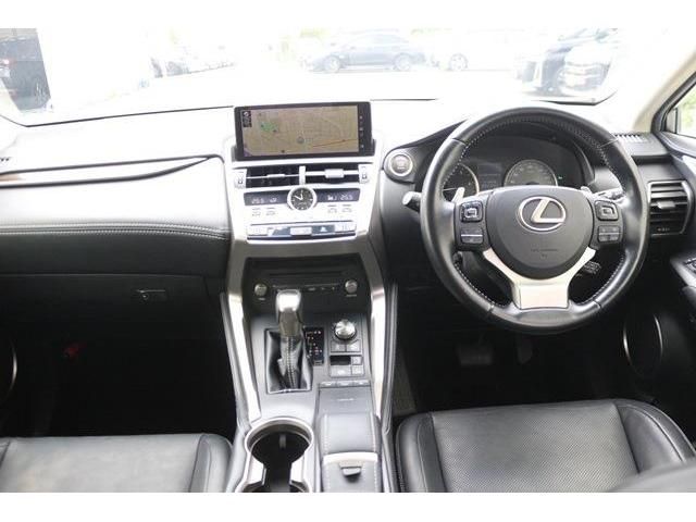 TOYOTA LEXUS NX300 2017 Image 31