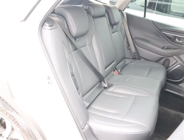 SUBARU LEGACY OUTBACK 2022 Image 31