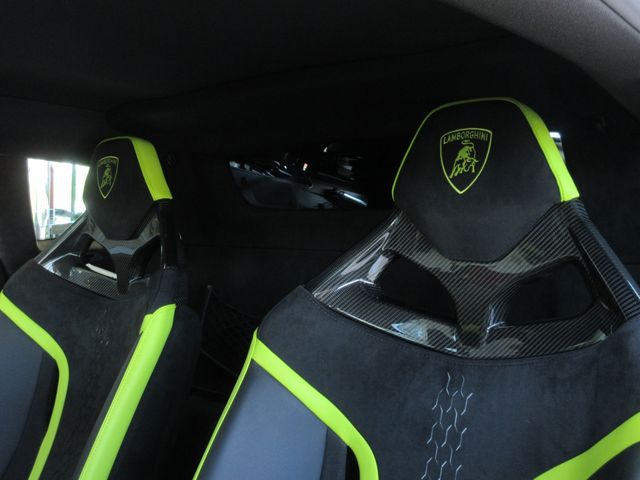 LAMBORGHINI HURACAN 2024 Image 31