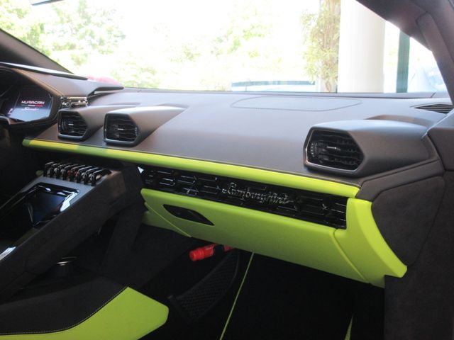 LAMBORGHINI HURACAN 2024 Image 31