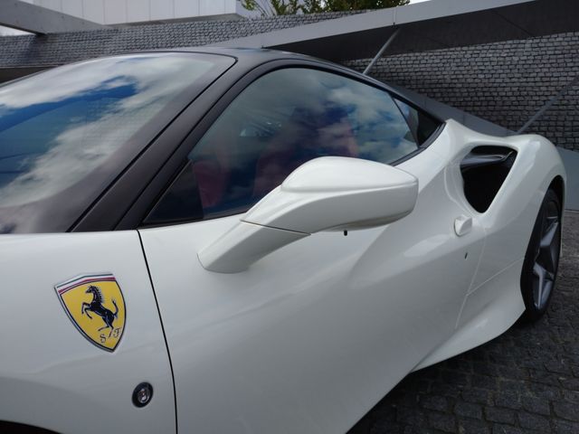 FERRARI F8 TRIBUTO 2020 Image 31