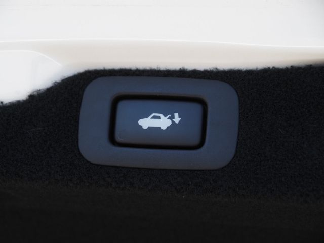 TOYOTA LEXUS GS300H 2017 Image 31