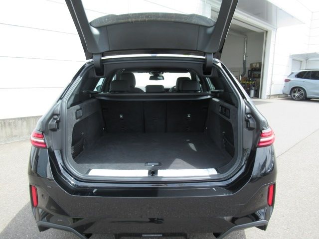 BMW 5SERIES TOURING 2024 Image 31