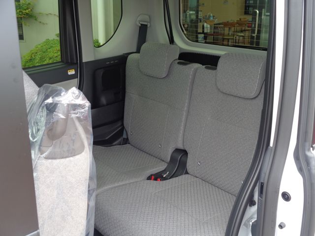 DAIHATSU TANTO 4WD 2024 Image 31