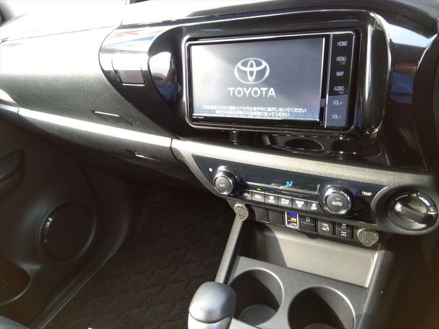 TOYOTA HILUX 4WD 2021 Image 31